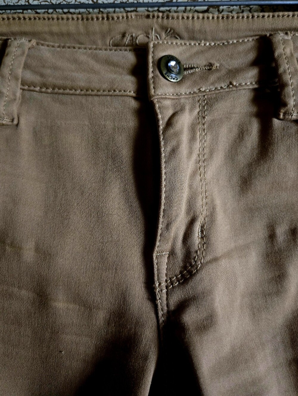 Cache Skinny Jeans - Picture 2 of 3